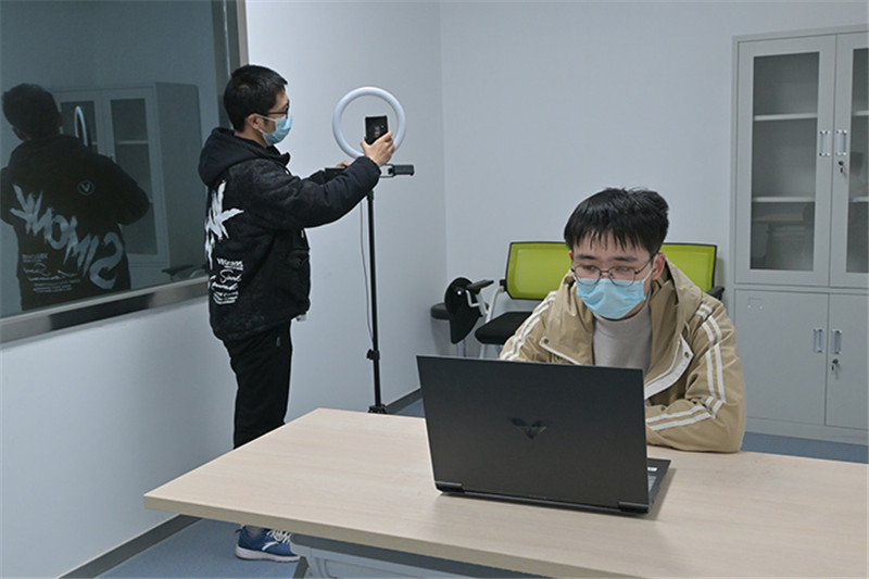 安徽醫(yī)科大學專屬面試間為學子考研復試護航