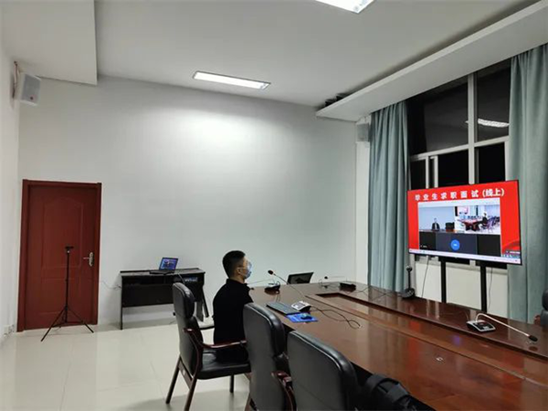 福建高校多舉措破解疫情期間“面試難”